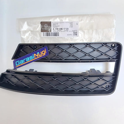 Mercedes R172 SLK AMG Bumper Trim Fog Light Panel Original