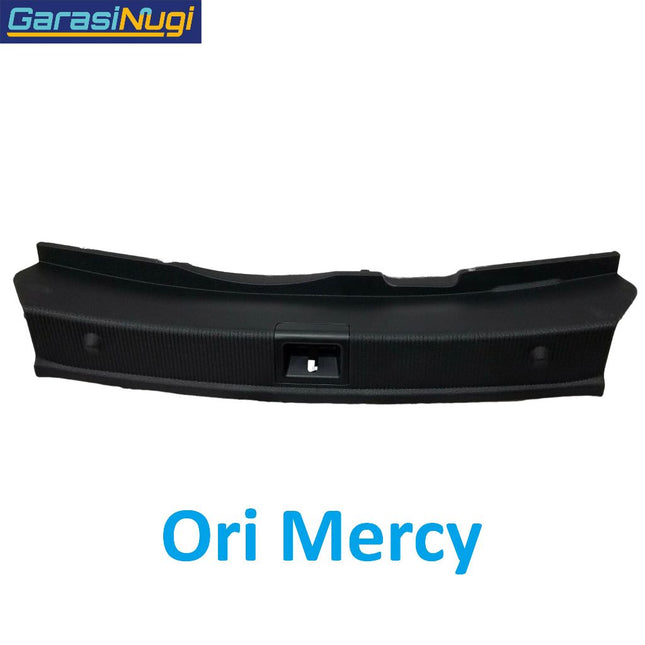 Trim Loading Sill For Mercedes W204 Pelindung Tepi Bagasi C200 C250