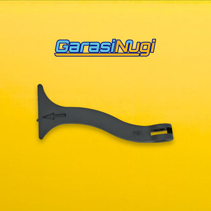 Hood Pull Mercy W202 Latch Handle Tarikan Kap Mesin Original Mercedes C180